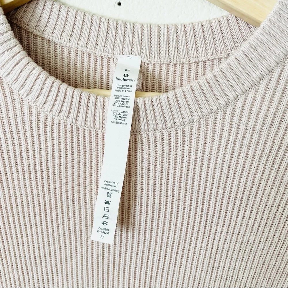 Lululemon MEDIUM Restful Intentions Cashlu pink pocketed sweater